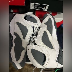 AIR JORDAN 7 RETRO SIZE 6.5Y USED.